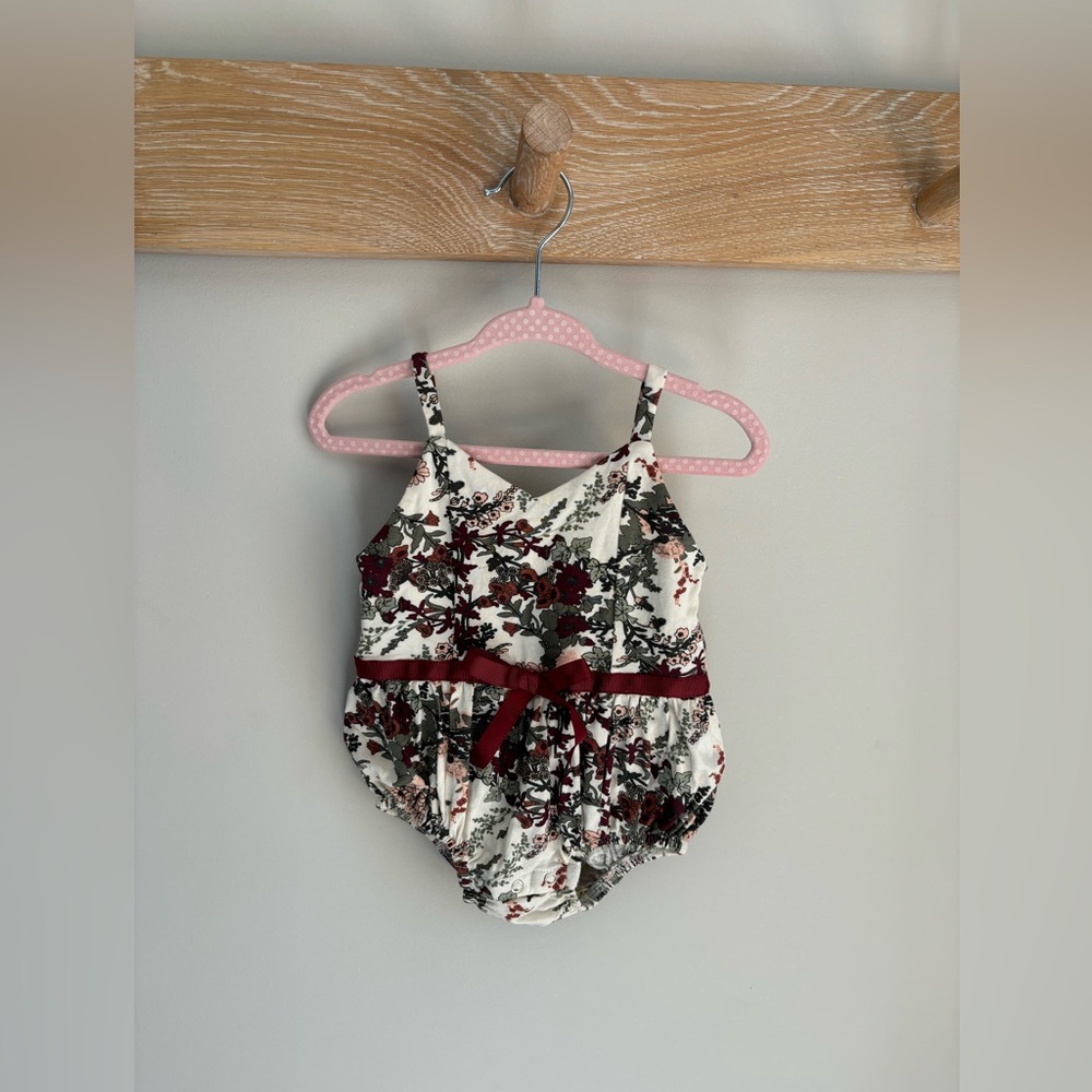 Kate Quinn Spaghetti Bow Bubble - Red Queen Annes Lace, Modal